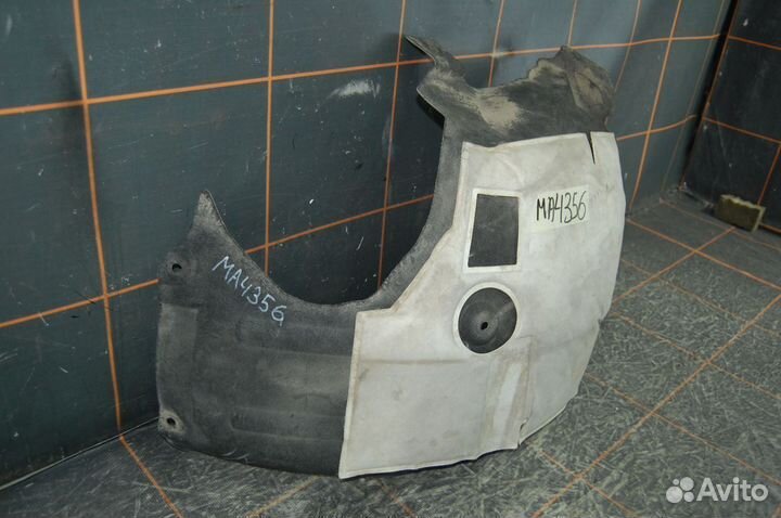 Локер (подкрылок) передний-Land Rover Range Rover4