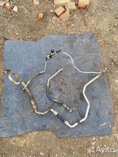 Трубки кондиционера Hyundai Santa Fe 1 Classic