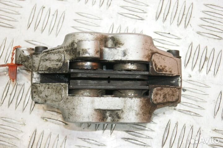 Суппорт передний левый Yamaha TDM850-1