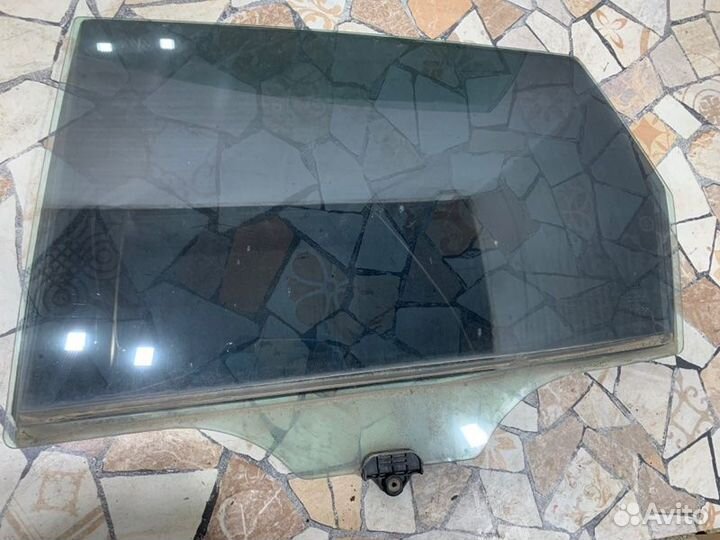 Стекло двери Kia Ceed Ed хэтчбэк 1.6 122 Л.C. 2010