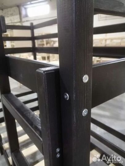 Кровать детская двухъярусная, массив сосны