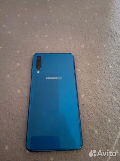 Телефон Samsung a7 2018