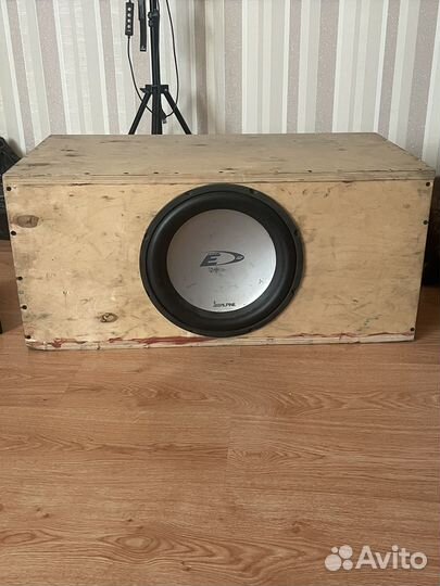 Сабвуфер с усилителем