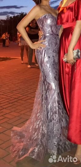 Вечернее платье