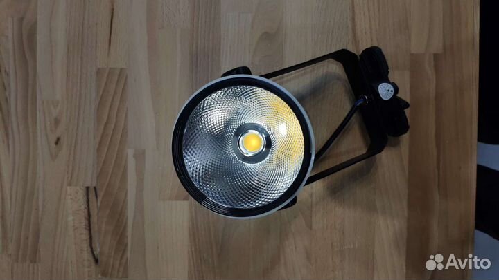 Прожектор трековый Aura 30W 3000K