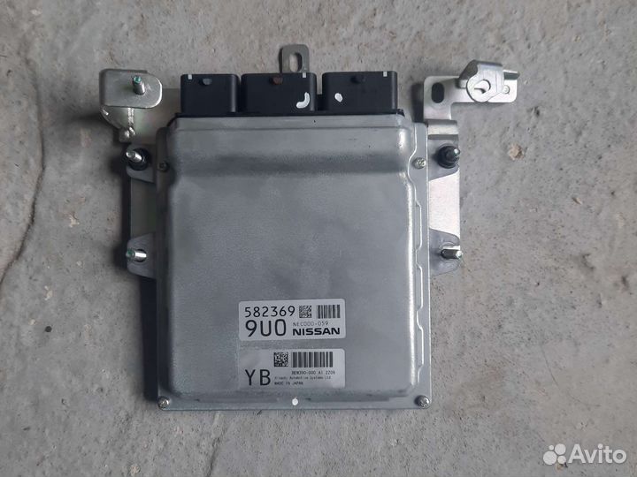 Блок управления двигателем Инфинити Q70 4wd