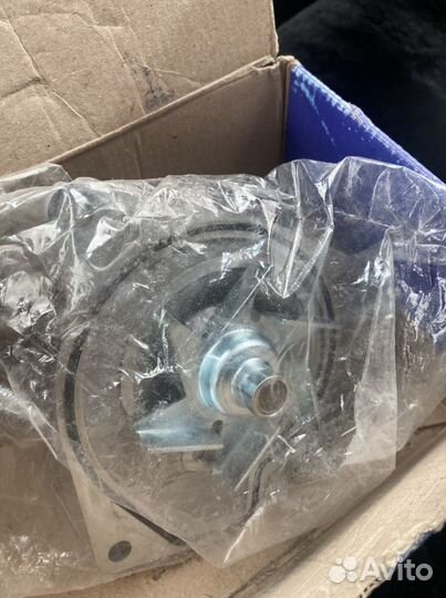 Помпа насос водяной на pajero 4