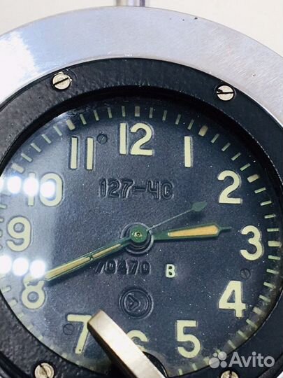 Настольные часы. 127-чс. Бакелит. СССР. Рабочие