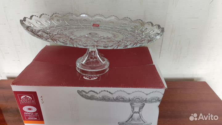 Изящная Ваза на ножке для фруктов. Новая