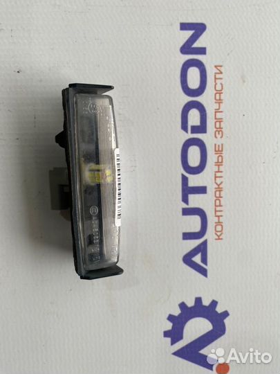 Плафон подсветки багажника Toyota Camry ACV40