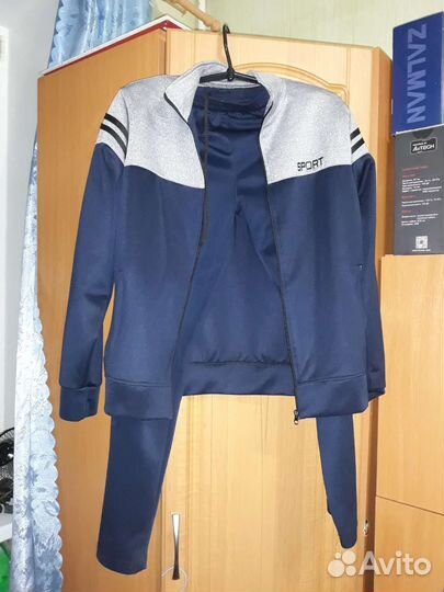 Костюм спортивный