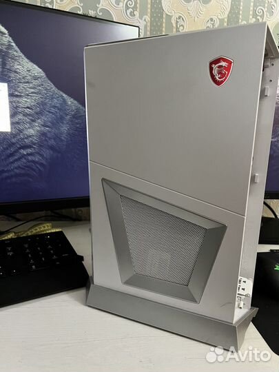 Корпус с блоком питания MSI