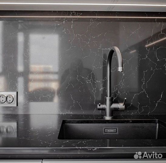 Кухня угловая белая