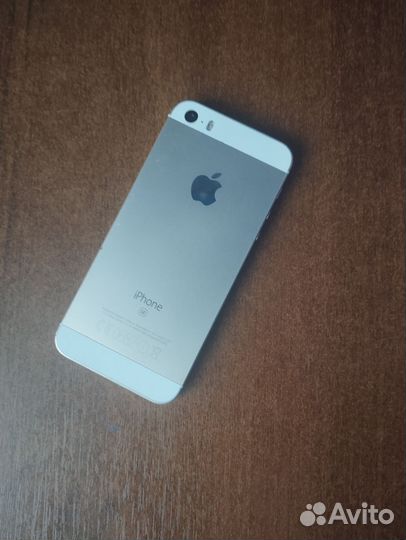 iPhone SE, 32 ГБ
