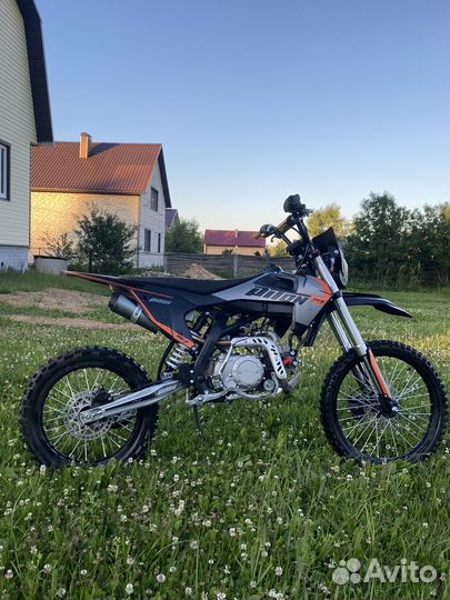 Питбайк Piton Px-7 YX140