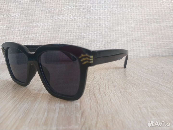 Детские солнцезащитные очки