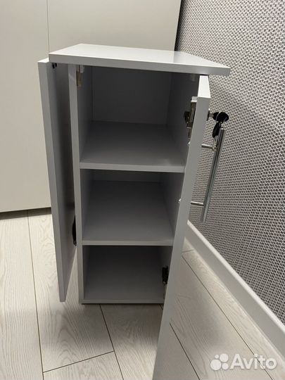 Маникюрный стол складной