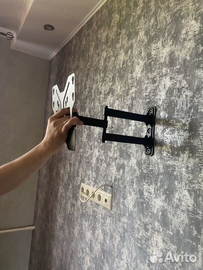 Держатель для телевизора