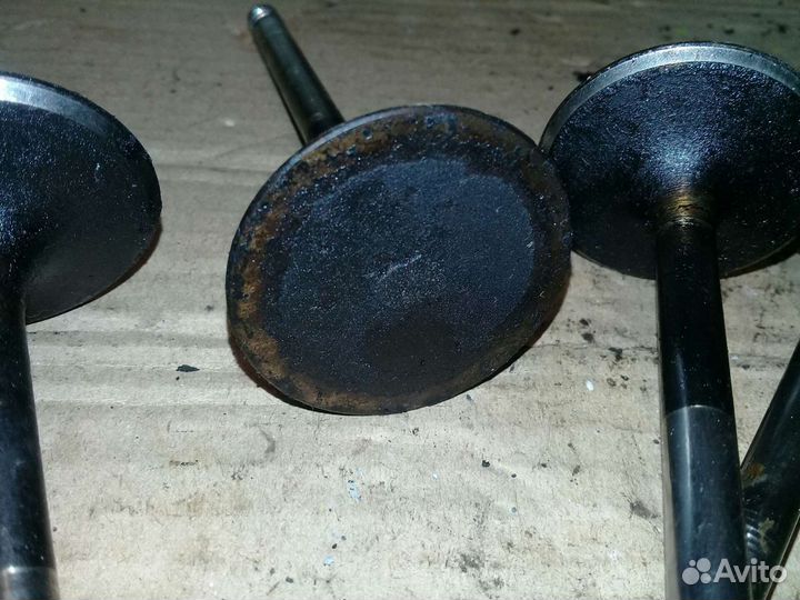 Клапан выпускной 2.3 Volkswagen Passat B5