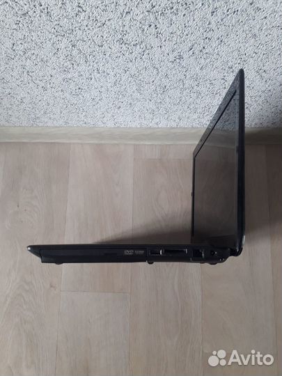 Фирменный ноутбук Asus core i3/ 500gb/ wi fi