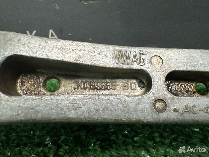 Подушка/опора двигателя Skoda Yeti 1.4 caxa 2014