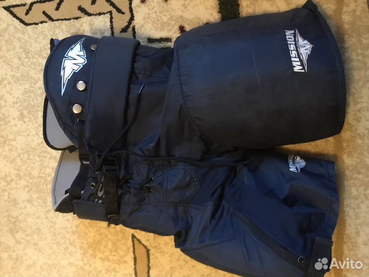 Хоккейные шорты, наколенники, нагрудник