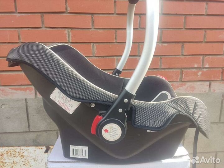 Детское автокресло от 0 до 18 кг