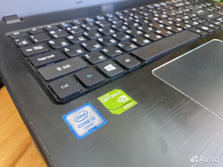 Игровой ноутбук Acer 2видеокарты/i3-6/8gb/SSD+HDD