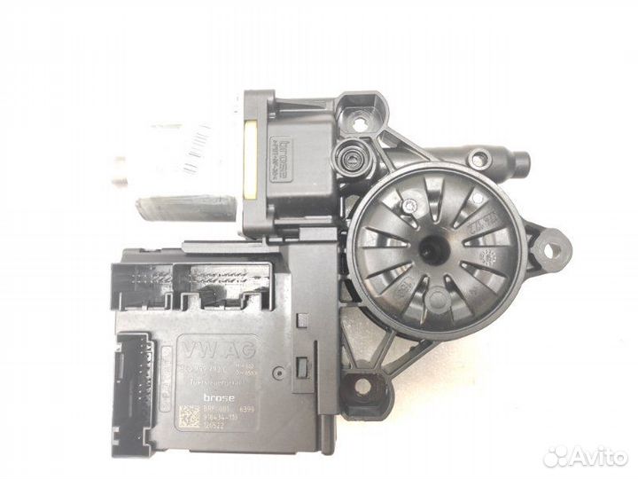 Моторчик стеклоподъемника передний правый