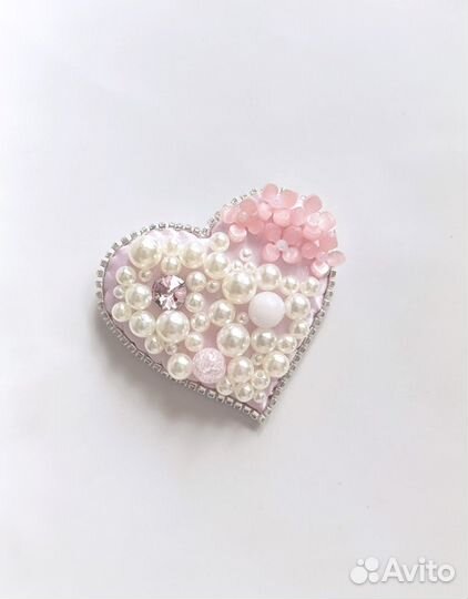 Брошь-сердце