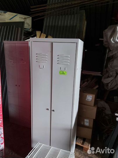 Шкаф металлический для одежды бу