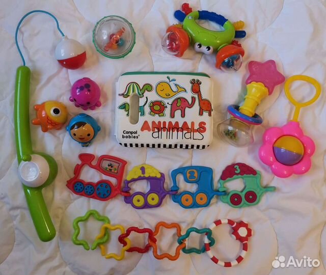 Игрушки-погремушки для малышей