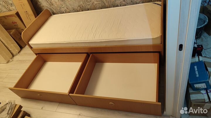 Кровать 200 на 80 с матрасом