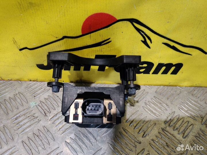 Радар передний Volkswagen Passat Variant B8 3G5