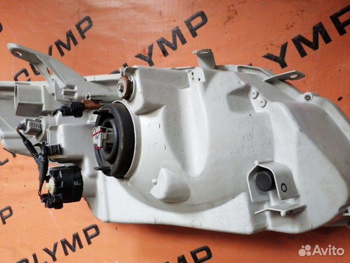 Фара левая Toyota Corolla Axio NZE144 1NZ-FE 2010