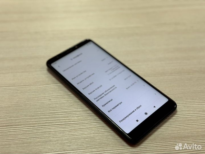Xiaomi Redmi 5, 3/32 ГБ