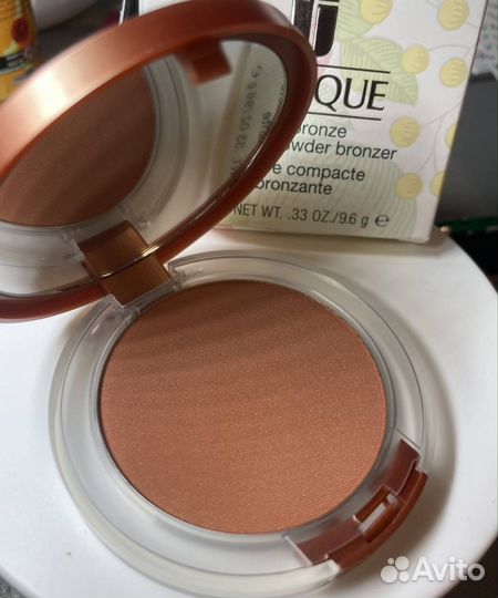 Clinique Пудра бронзер