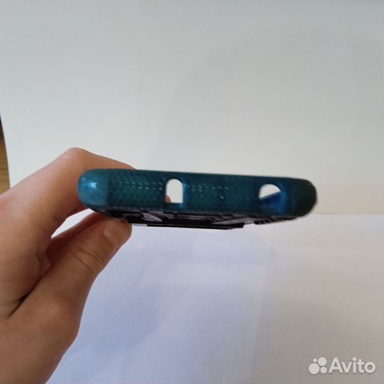 Чехол на телефон