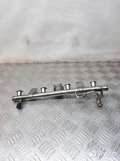 Топливная рампа Mercedes-Benz C-Class 1.8 271946