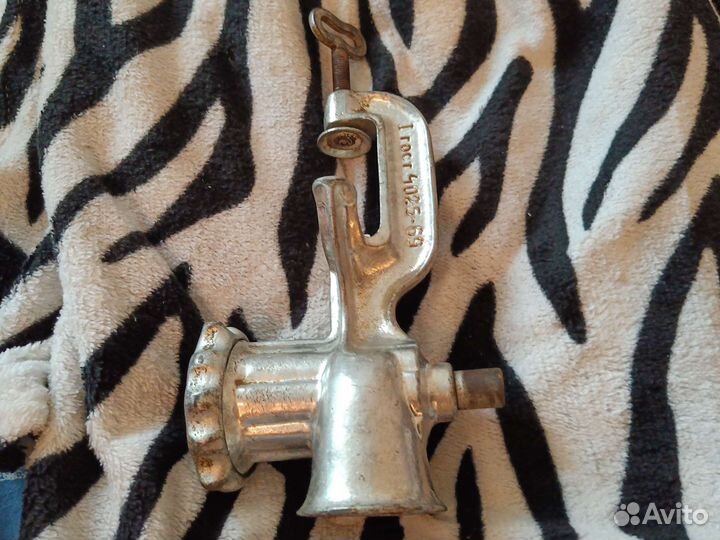 Мясорубка ручная СССР чугунная