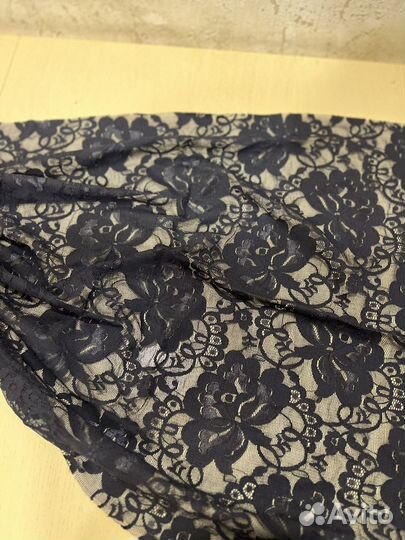 Отрез ткани кружево