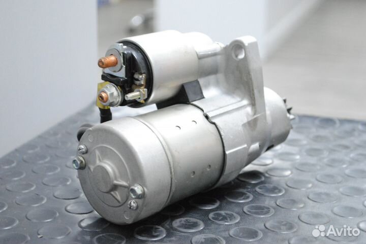 Стартер Nissan Teana (J32) 2.5 V6 новый Hitachi