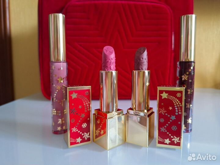 Помады и блески для губ Estee Lauder