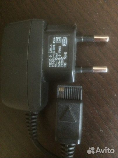 Зарядное устройсто для мобильного телефона