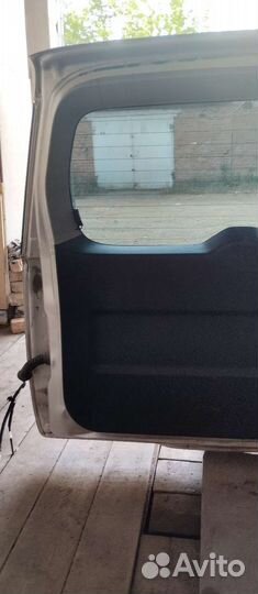 Дверь багажника Suzuki grand Vitara