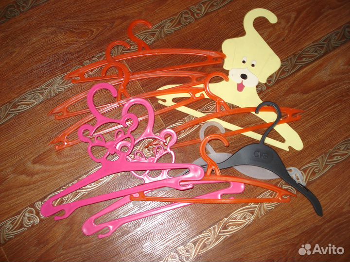 Вешалки детские