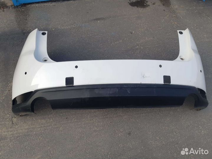 Бампер задний б/у,требуется ремонт
