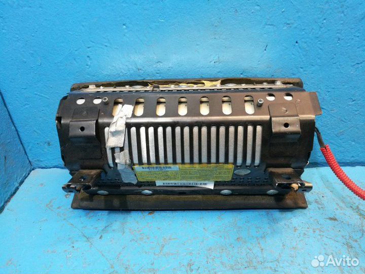 Подушка безопасности в торпедо Mitsubishi Galant 7