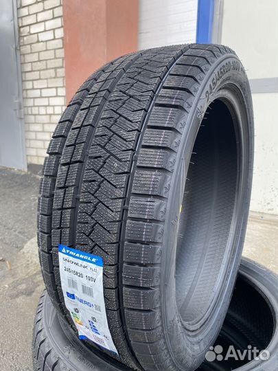 Triangle Trin PL02 245/45 R20 103V