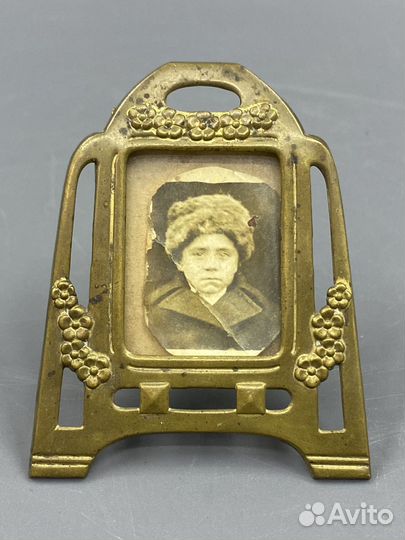 Миниатюра Фоторамка антикварная Цветы